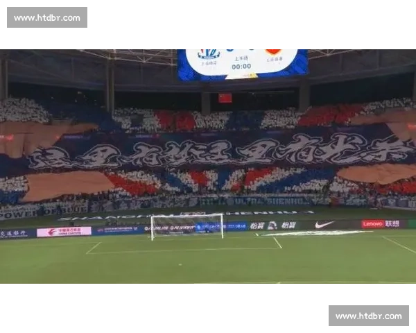 上海德比战前双响炮：神秘嘉宾献唱国歌，八万人球场将现史诗级 TIFO