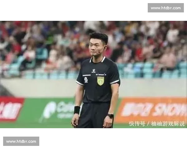 苏超铁哨柔情：高颜值裁判陆爽的微笑执法哲学