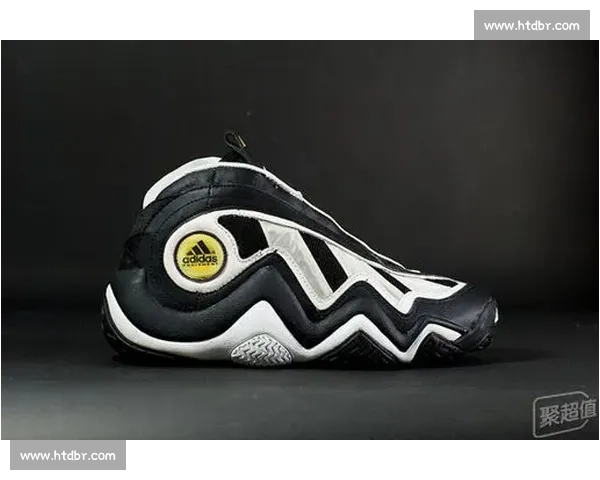 阿迪达斯 “霓虹流光” F50 战靴震撼发布，致敬传奇梅西！