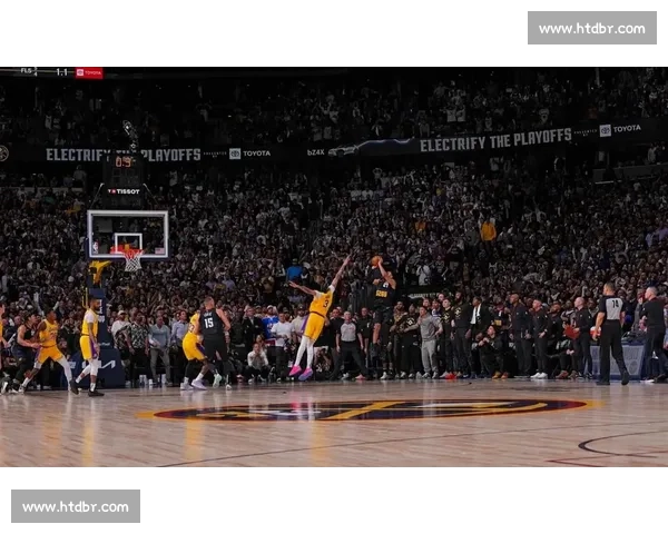 湖人与勇士激战谁能胜出比赛结果揭晓精彩瞬间回顾